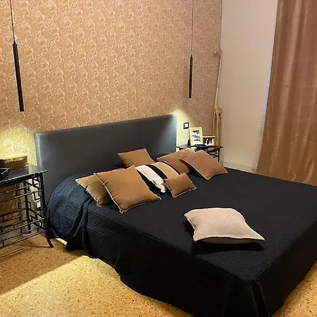 Two Bedroom With Private Parking Apartment