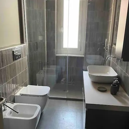 Two Bedroom With Private Parking Turin
