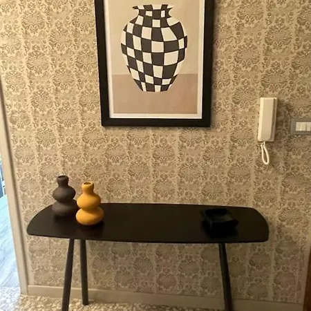 Апартаменты Two Bedroom With Private Parking