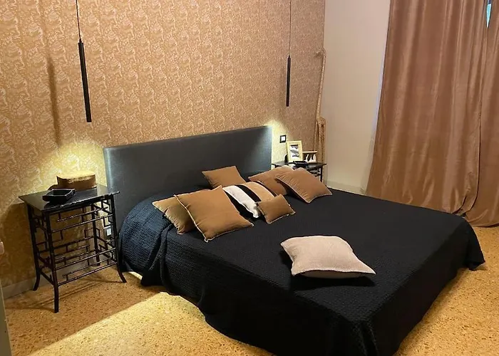 Two Bedroom With Private Parking Apartman